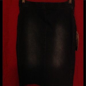 Denim pencil skirt, low middle slit on back